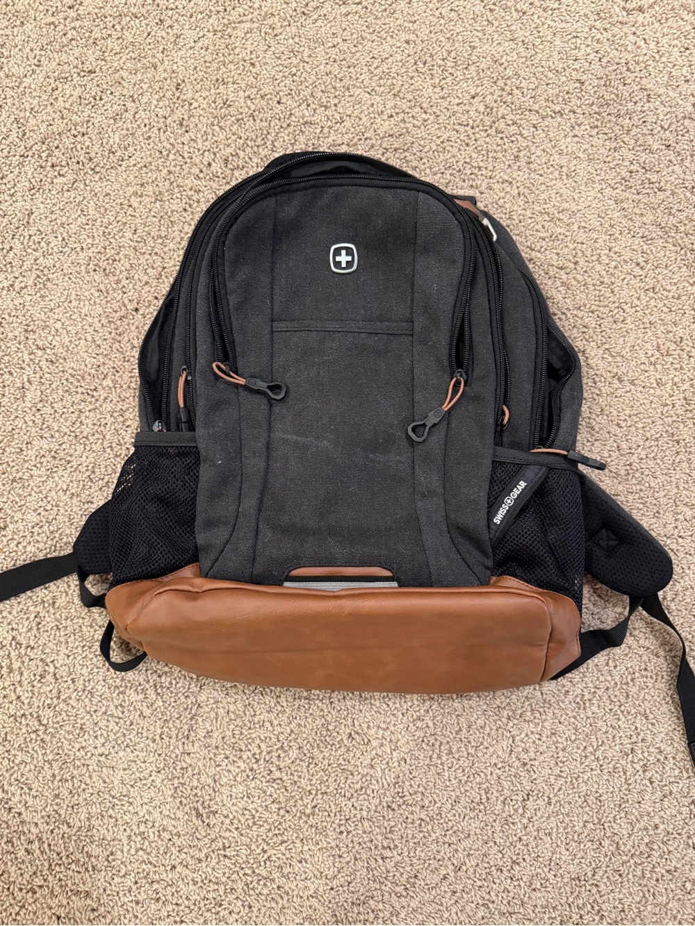 SwissGear Cecil Laptop Backpack in Black 27.3L